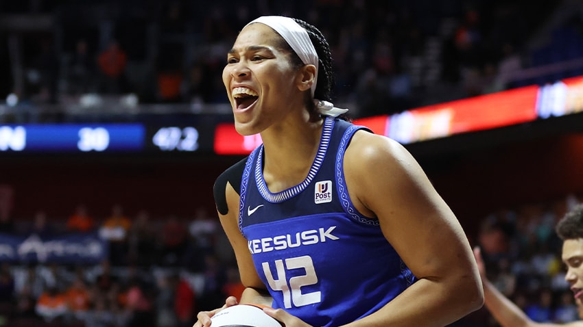 WNBA Sixth Player of the Year, Brionna Jones, returns to Connecticut