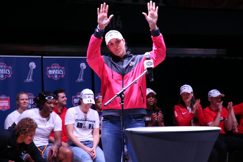 Elena Delle Donne thanks Mystics' fans at the Mystics' rally.